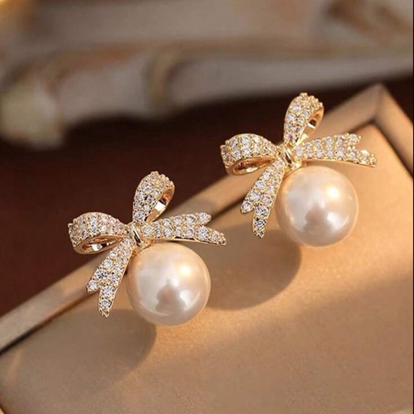 Cubic Zirconia Bow Pearl Earrings - Picture 3 of 6